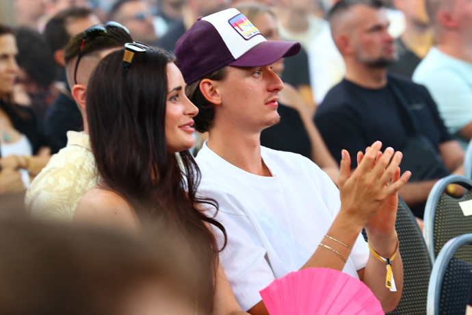 FOTO: Anna Šulc nechyběla. – stránka 2