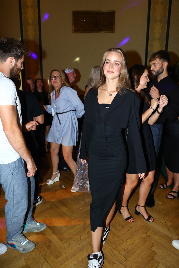 FOTO: Amélie Pokorná předvedla svůj šarm. – stránka 17