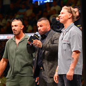 Fanoušci jsou na straně Rašky.