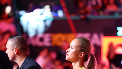 FOTO: Nela Slováková měla na sobě žlutý overal.