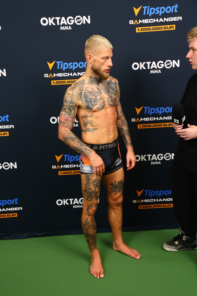 FOTO: Po zápase se Radek rozpovídal o hejtech a podpoře své přítelkyně. – stránka 21