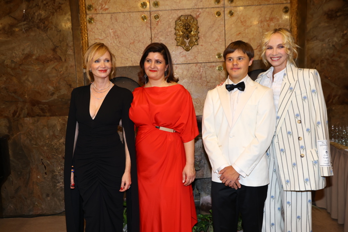 FOTO: Slavnostní premiéra filmu Karavan. – stránka 73