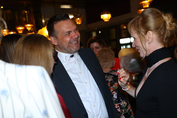 FOTO: Ministr kultury Martin Baxa a Aňa Geislerová. – stránka 4