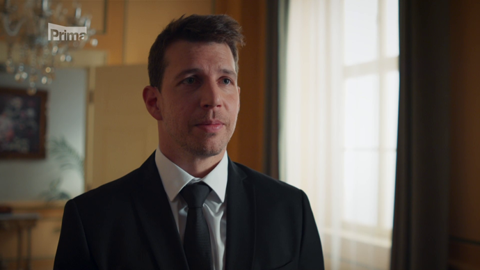 FOTO: Peter Pecha v seriálu Kamarádi. – stránka 3
