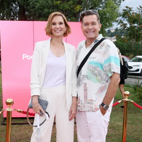 Dagmar Honsová si v létě potrpí na světlé barvy. Ráda nosí kalhotové kostýmky s širokými kalhotami. 