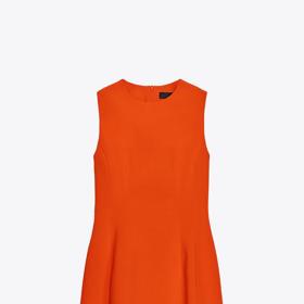 Krátké šaty s objemem, Zara, 1 199 Kč