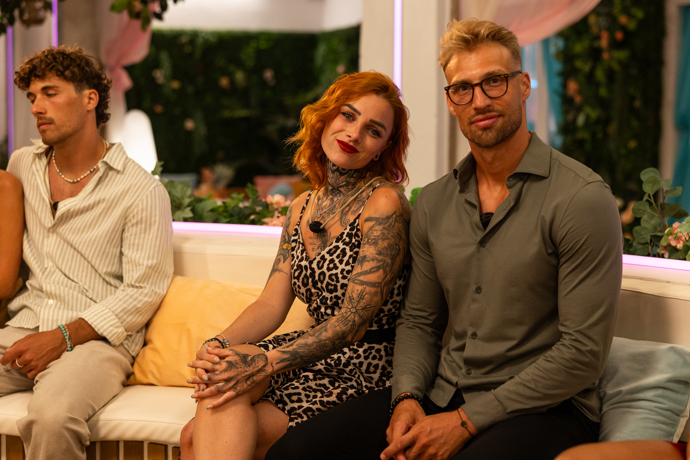 FOTO: Miška a Daniel. – stránka 183