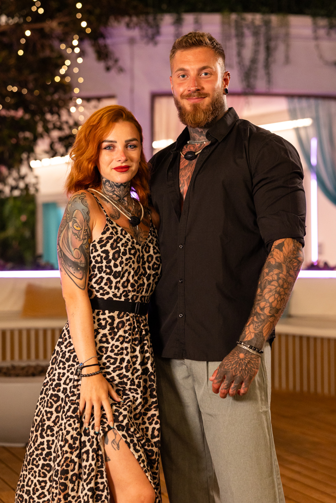 FOTO: Miška s Honzou. – stránka 177