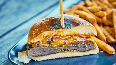 FOTO: Classic burger nabídne 180g šťavnatého hovězího masa.