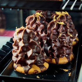 K dostání jsou čokoládoví indiánci. 