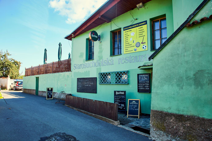FOTO: Starosuchdolská restaurace nedaleko Prahy. – stránka 62