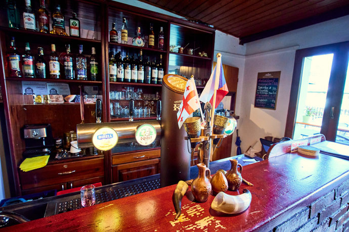 FOTO: Starosuchdolská restaurace nabízí českou i gruzínskou kuchyni. – stránka 52