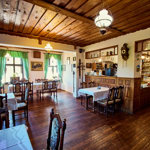 Restaurace Na Čertovce prošla velkou proměnou. Zdeňka Pohlreicha například majitel poslechl ohledně rekonstrukce podlahy. 