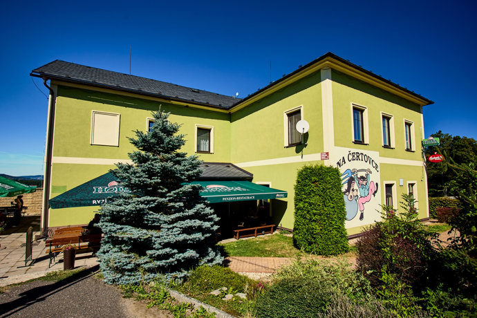 FOTO: Restaurace a penzion Na Čertovce. – stránka 24