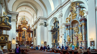 FOTO: Interiér kostela Panny Marie Sněžné.