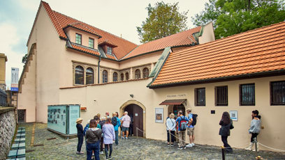 FOTO: Vchod do starého židovského hřbitova.