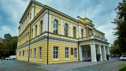 FOTO: Dan Brown popisuje palác Žofín ve své nové knize.