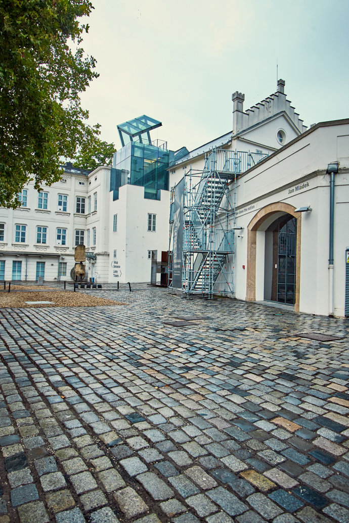 FOTO: Muzeum Kampa se objevuje v nové knize Dana Browna. – stránka 67