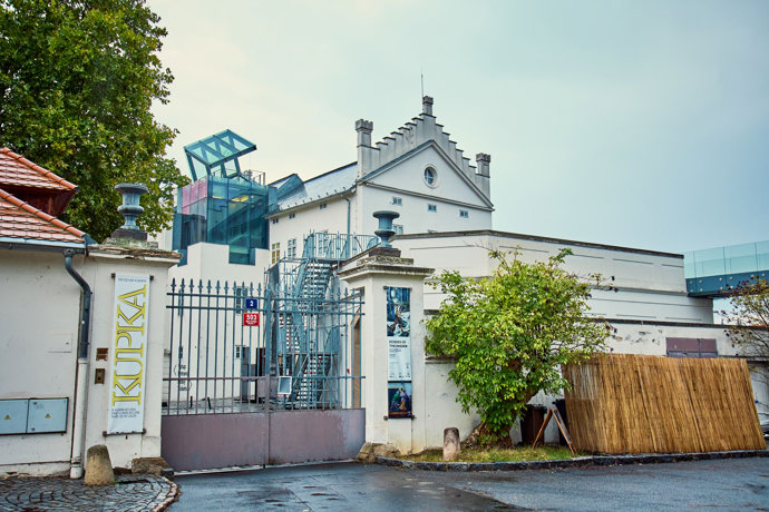 FOTO: Muzeum Kampa se objevuje v nové knize Dana Browna. – stránka 66