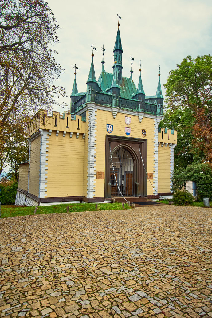 FOTO: Zrcadlové bludiště na Petříně. – stránka 6