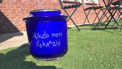 FOTO: Tuhle nádobu si mnozí spletli se skutečnou urnou Jiřího Krampola.