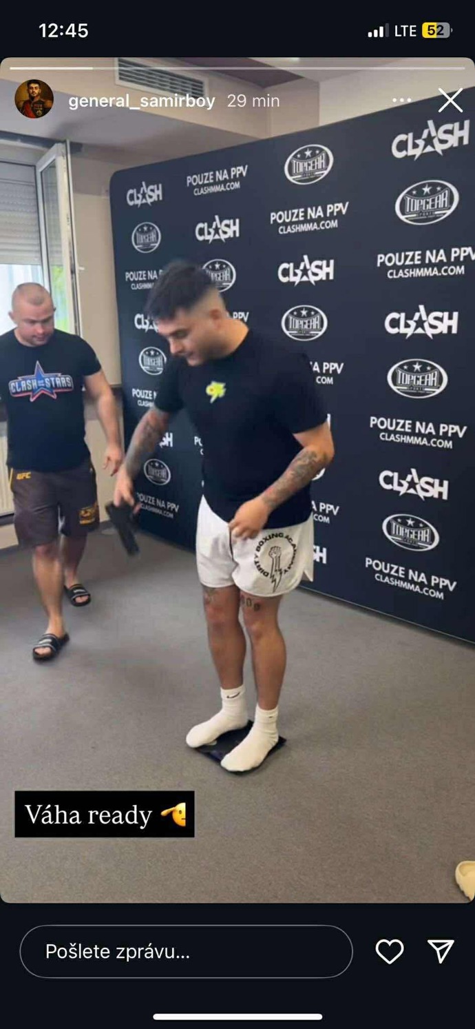 FOTO: Samir na vážení vytáhl zbraň. – stránka 15