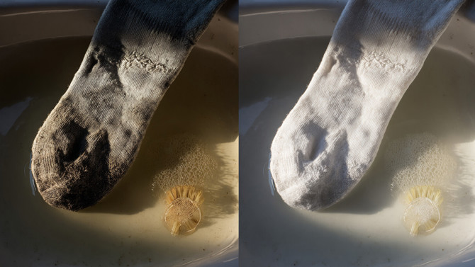Už vás nebaví zašedlé ponožky? Tyto 3 ingredience z kuchyně je promění v novotou zářící zázrak!