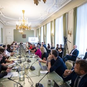 Zákon má chránit děti. Odborníci při debatě v Senátu varovali před dopady rozvodové novely