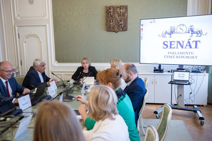 Foto k tématu senat – stránka 3