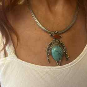 Šperk Ljuby Krbové v detailu. 