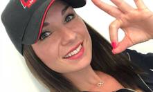 Moderátorka Bára Tlučhořová přišla v důsledku nemoci a několika operací o zrak. 