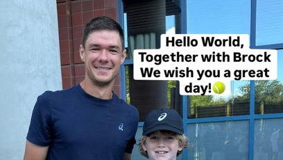 FOTO: Kamil se následně s klukem potkal a dal mi kšiltovku a několik dalších dárků.