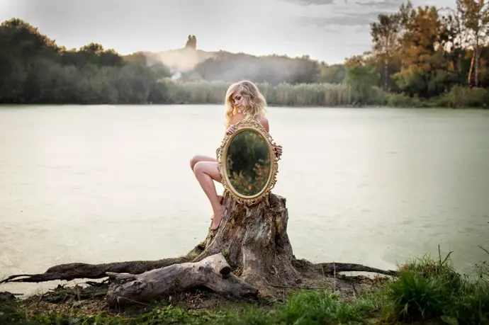 FOTO: žena, zrcadlo, jezero – stránka 16