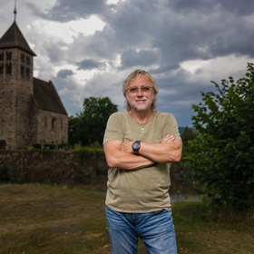 Snímek z dokumentu Dalibor Janda - oheň, voda, vítr