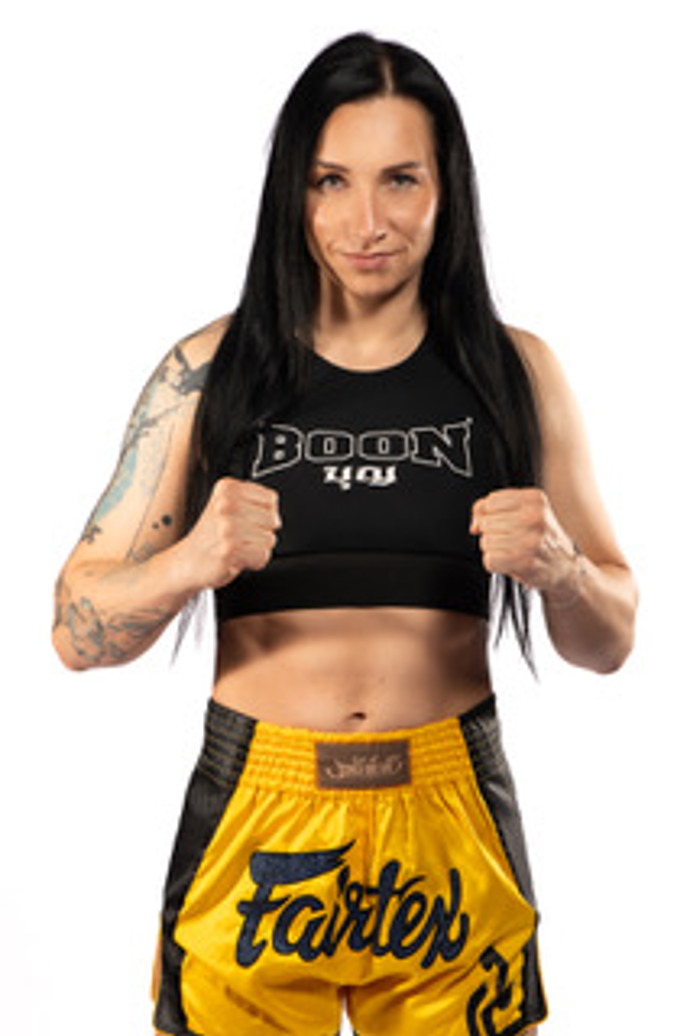 FOTO: Karolína Vaňková míří do KSW. – stránka 9