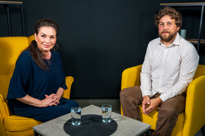 FOTO: extra host Jana Bobošíková 01 – stránka 1