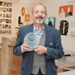 Otakar Brousek mladší se také vydal na velmi úspěšnou hereckou dráhu, jeho divadelní domovskou scénou je stejné divadlo, ve kterém působil jeho otec, Divadlo Na Vinohradech.