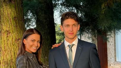 FOTO: Syn Partyšové vylétává z hnízda.