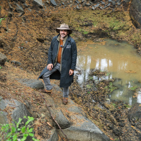 Vojta Kotek na samotě.