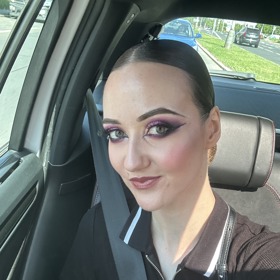 Módní redaktorka Lifee si na vlastní kůži vyzkoušela, jaké to je vypadat jako tanečnice společenských tanců. 