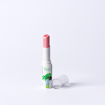 Regenerační balzám na rty s vitamíny A, B5, E a bambuckým máslem, aloe vera a makadmiovým olejem, Natura Medic, 119 Kč