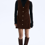 Manšestrové šaty pinafore, H&M, 979 Kč