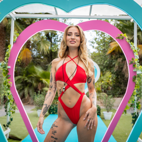 Michelle působí jako delegátka v Itálii.