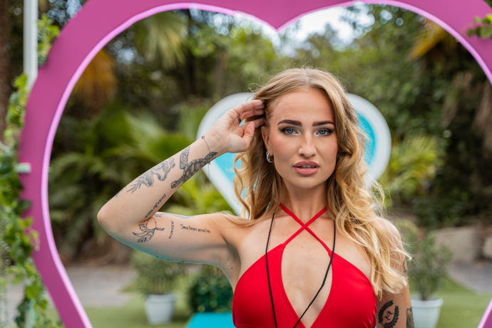 FOTO: Nová bombshell Michelle je 23letá studentka z Ostravy. – stránka 182