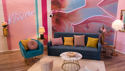 FOTO: Útulný obývák, který láká k odpočívání.