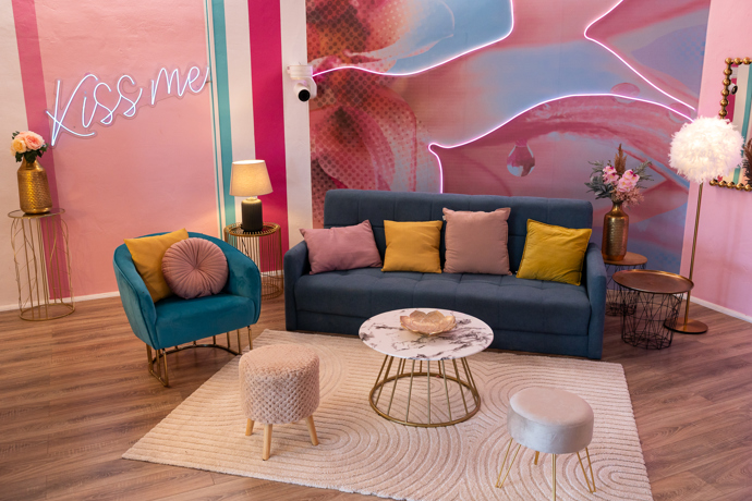 FOTO: Útulný obývák, který láká k odpočívání. – stránka 204