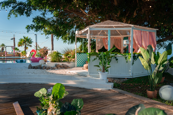 FOTO: Nová „srdíčka“ se vydávají hledat lásku do zbrusu nové vily na Tenerife. – stránka 199