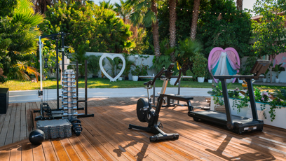 FOTO: Luxusní posilovna.