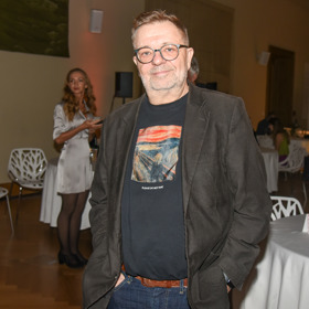 Milana Šteindlera si diváci oblíbili díky pořadu Česká soda. Zahrál si ale i ve filmech a seriálech, mimo jiné také v seriálu Život na zámku. Další snímky v galerii jsou z tohoto seriálu.