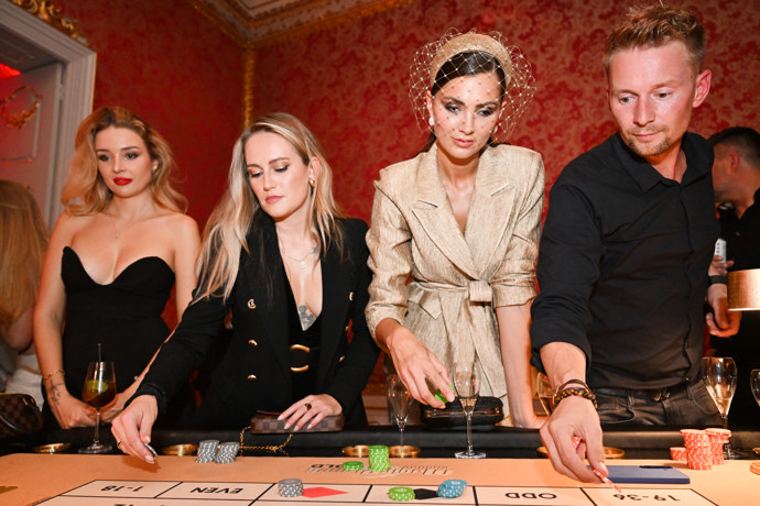 FOTO: Party Playboye. – stránka 5